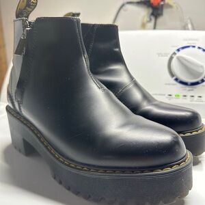 Dr. Martens Rometty II heeled Chelsea boots black leather Size US8 EU39